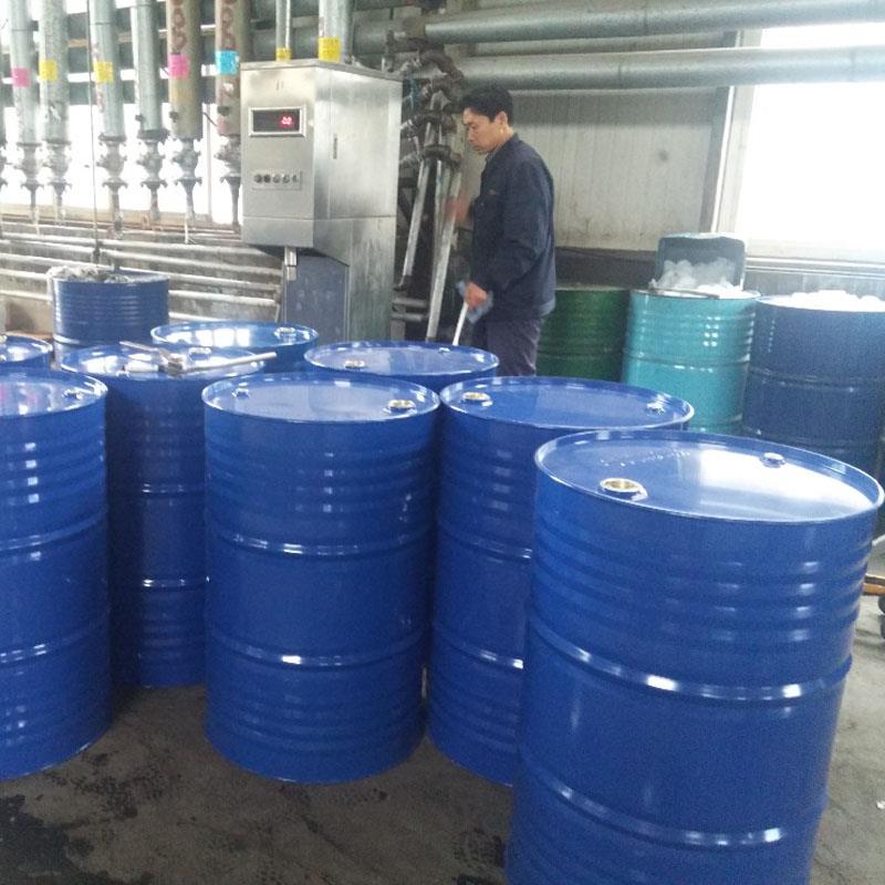La comparaison du réducteur d'eau commun et de l'eau d'acide polycarboxylique...